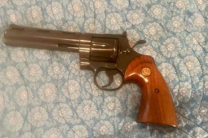 1977 COLT PYTHON 