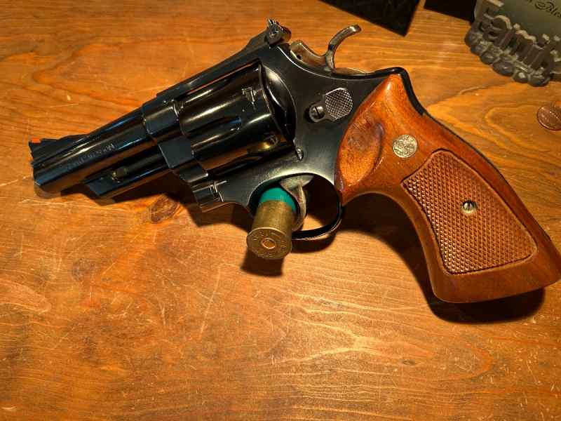 Smith &amp; Wesson 29-2 