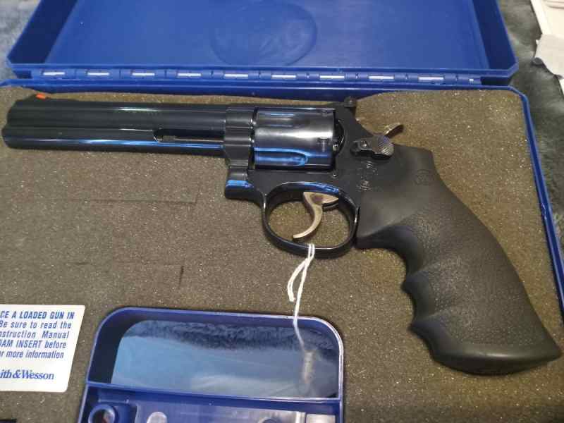 S&amp;W Model 505-4 357 mag. 6&quot; barrel 