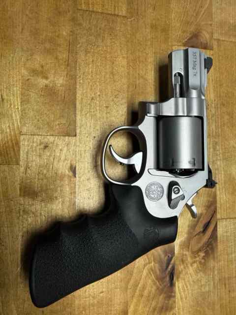 S&amp;W Performance Center 686-6 357 Mag 7 Shot